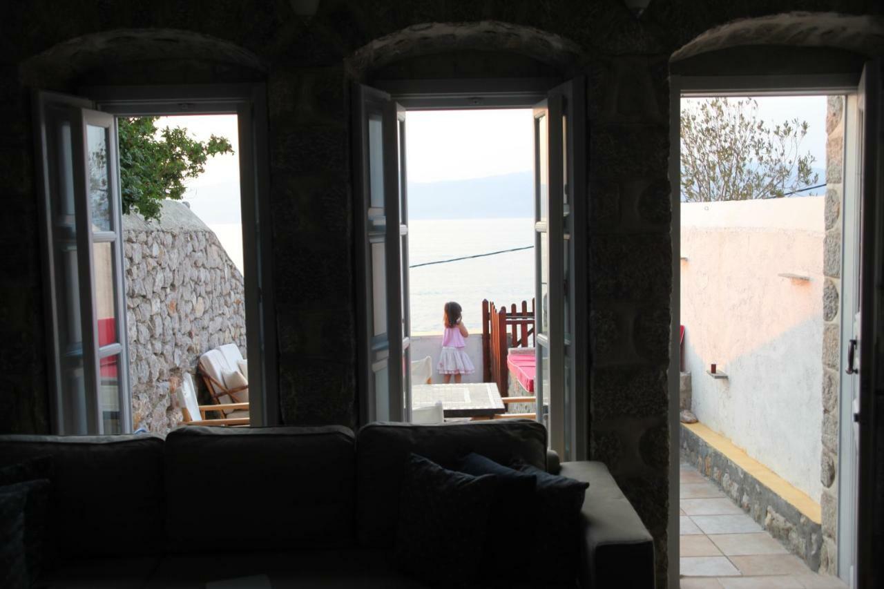 Alkioni Stone House Villa Hydra  Luaran gambar